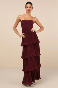 Robe longue bordeaux à volants superposés, bustier sans bretelles