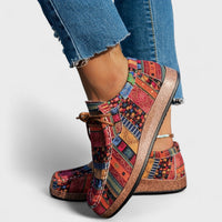 Chaussures orthopédiques Seryphina™ à lacets, motif patchwork sur le dessus.