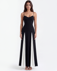 Robe Porto Fino noire à fines bretelles, décolleté V, fentes latérales blanches
