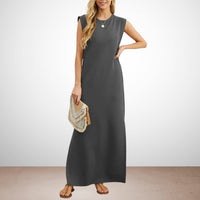 Robe longue fluide sans manches grise, encolure ronde, coupe ample.