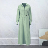 Robe longue élégante vert menthe à col, manches longues, ceinture et poche poitrine