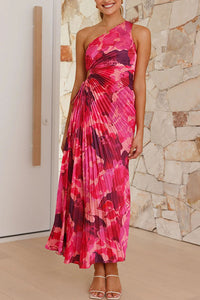Robe longue plissée asymétrique sans manches, motifs rouges et roses