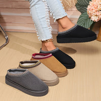 Chaussons douillets foncés (noir, gris) et kaki, bordure tressée, semelle épaisse