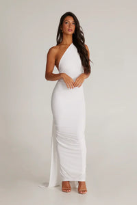 Robe longue blanche dos nu, col montant asymétrique, coupe ajustée et fluide