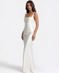 Robe longue Renee en satin blanc à fines bretelles