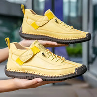 Basket orthopédique Saela jaune à lacets, semelle à reliefs, patte de maintien