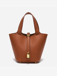Sac seau chic Seraphina en cuir marron, anses et fermoir doré