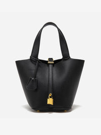 Sac seau chic noir en cuir grainé, anses hautes, fermeture à cadenas doré