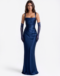 Robe longue satin bleu marine à bretelles fines, bustier cintré et jupe près du corps