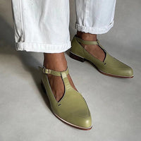 Chaussures élégantes à barrette vert olive, bride avec patte et bout cuir