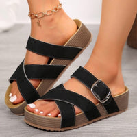 Sandales à plateforme noires, brides croisées et boucle métal