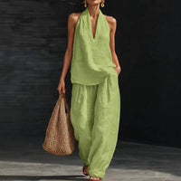 Ensemble en lin vert clair texturé : haut col V sans manches et pantalon ample.