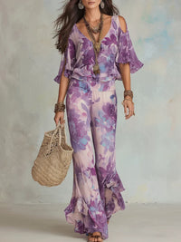 Ensemble bohème floral violet : haut à épaules dénudées et volants, pantalon fluide