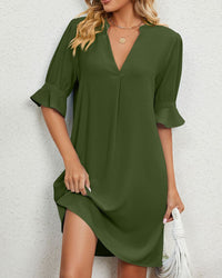 Robe courte d’été verte, décolleté V, manches évasées au coude