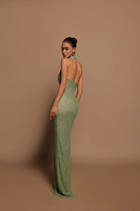Robe longue à paillettes vert clair, dos nu avec bretelles croisées