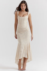 Robe midi ivoire à bretelles fines, corsage drapé froncé et jupe fluide à volants
