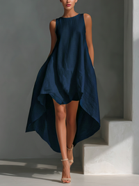 Robe midi sans manches bleu marine, coupe évasée, ourlets asymétriques