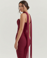 Robe Zenobie bordeaux dos nu avec haut col montant et liens au dos
