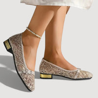 Escarpins décontractés argent motif croco, talon bloc doré, bride à boucle et bout pointu