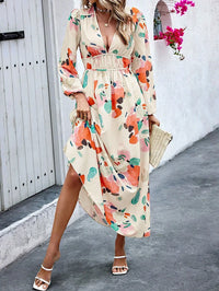 Robe longue à manches longues, imprimé fleurs orange et vert, encolure V, taille froncée