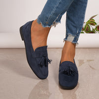 Chaussures de marche bleu marine en daim, bout rond et pampilles à la tige