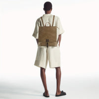 Sac à dos rétro multifonction beige, vue arrière avec boucle centrale