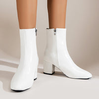 Bottines blanches à talon carré, bout pointu, fermeture éclair latérale