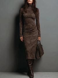 Robe midi en daim café, col roulé et manches longues, couture à la taille