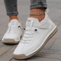 Basket orthopédique Saela blanche à lacets, semelle épaisse beige, détails d’empiècement