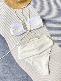 Bikini dos nu ivoire en ensemble : haut à bretelles et bas taille haute à plis