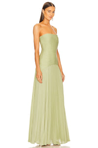 Robe longue vert pistache sans manches, encolure bandeau et jupe à plis fins