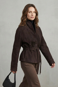 Veste courte en laine croisée marron foncé, col châle, ceinture nouée, patte boutonnée
