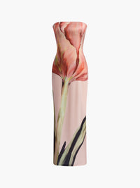Robe longue en satin rose pâle à imprimé floral abstrait, décolleté bandeau.