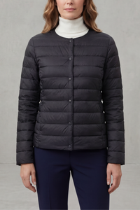 Veste matelassée légère noire, boutons devant, surpiqûres horizontales, manches longues