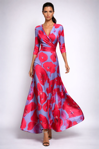 Robe longue rose/rouge, décolleté V portefeuille, manches 3/4, imprimé fleurs, ceinture.