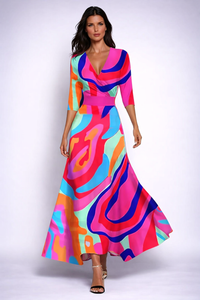 Robe longue à col V, imprimé abstrait multicolore, manches 3/4, ceinture.