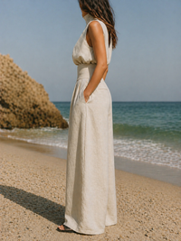 Ensemble long beige clair : haut sans manches et pantalon large à plis au niveau des jambes
