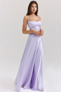 Robe cérémonie corset lilas clair à bretelles fines, décolleté carré, jupe longue.