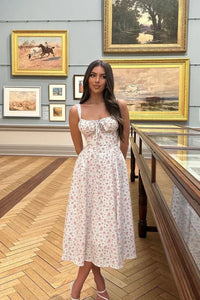Robe midi corset Meredith blanche à fleurs roses, jupe midi évasée