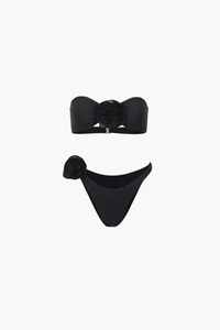 Ensemble bikini noir : bandeau à nœud et bas échancré avec rosette crème