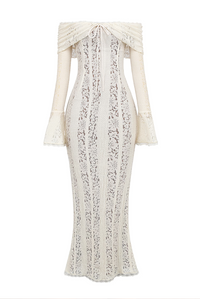 Robe longue dentelle blanche vue dos, nœud au haut et empiècements en dentelle