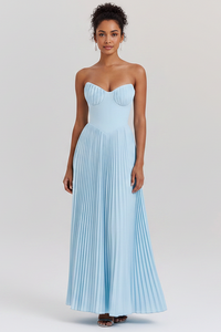 Robe midi bleu ciel à encolure cœur, buste froncé et jupe plissée ample