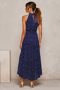 Robe longue d’été Zaria bleu nuit à pois blancs, col montant, dos nu