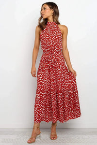 Robe longue d’été rouge à pois blancs, col montant sans manches, ceinture nouée
