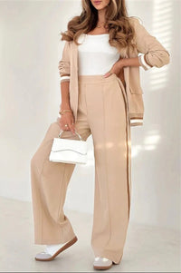 Ensemble coordonné beige rosé : veste ceinturée et pantalon ample à coutures