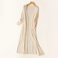 Cardigan long léger crème, col V, manches trois-quarts, coupe fluide