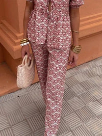 Ensemble deux pièces à motif graphique rouge et blanc : pantalon long taille élastique