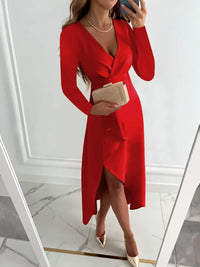 Robe midi rouge cache-coeur à manches longues, décolleté en V et fente sur le devant