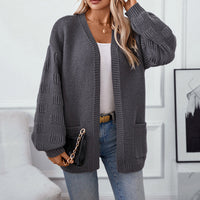 Cardigan ample gris anthracite à col V, poches plaquées et bordures côtelées