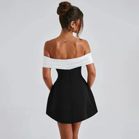 Robe courte épaules dénudées bicolore blanc et noir, dos nu, jupe évasée